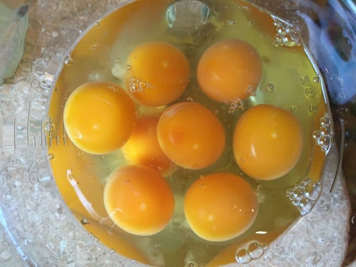 free-range-eggs-cracked